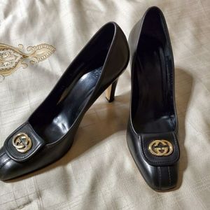 Gucci Classic Pumps